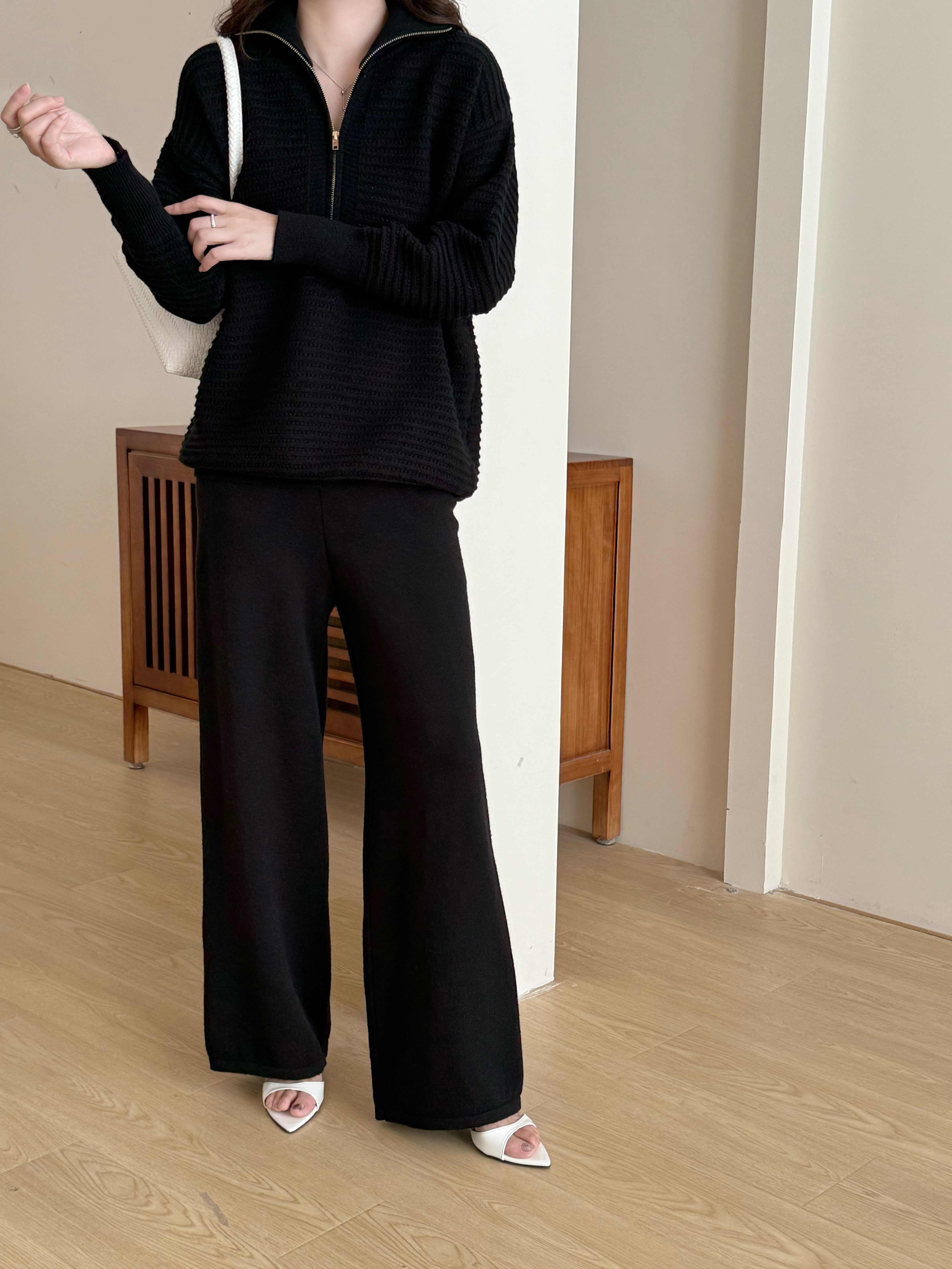 LOLO KNIT DETAIL SUIT BLACK