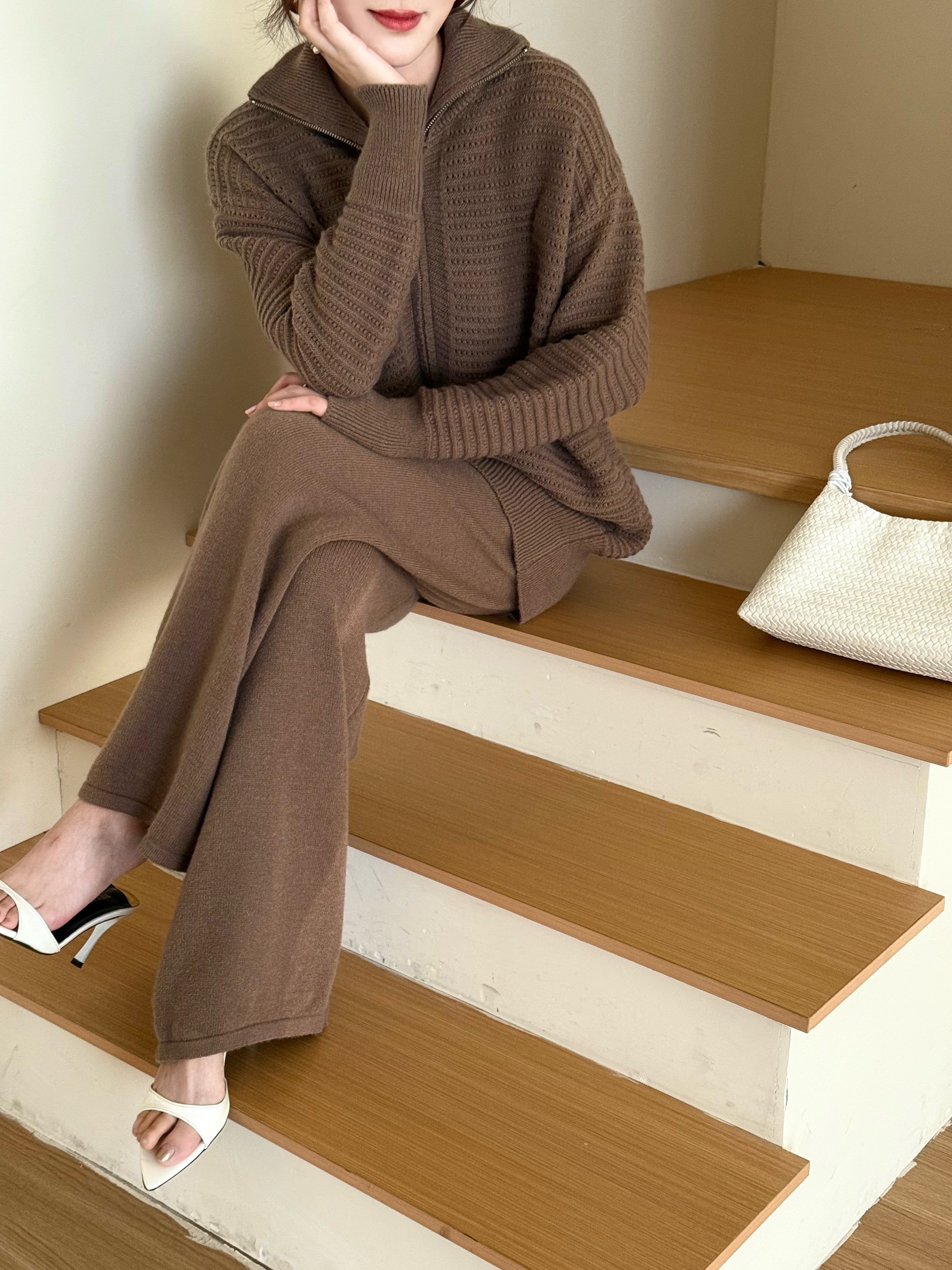 LOLO KNIT DETAIL SUIT BROWN