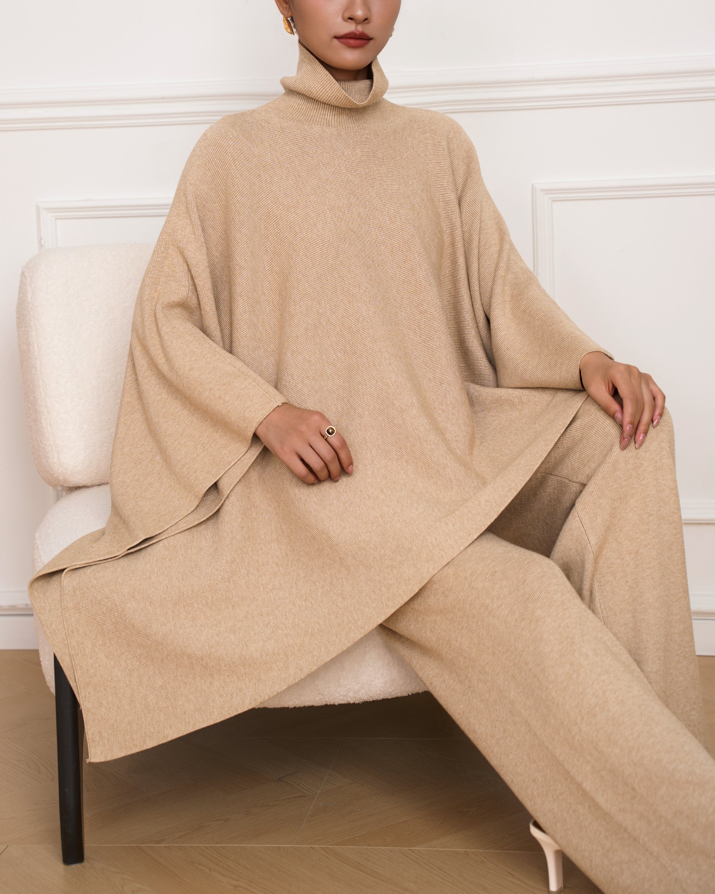 Classic Lily Light Beige Knit Set