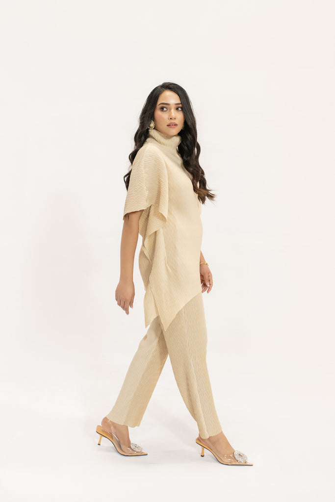 Azra Off white Poncho Pleated Suit