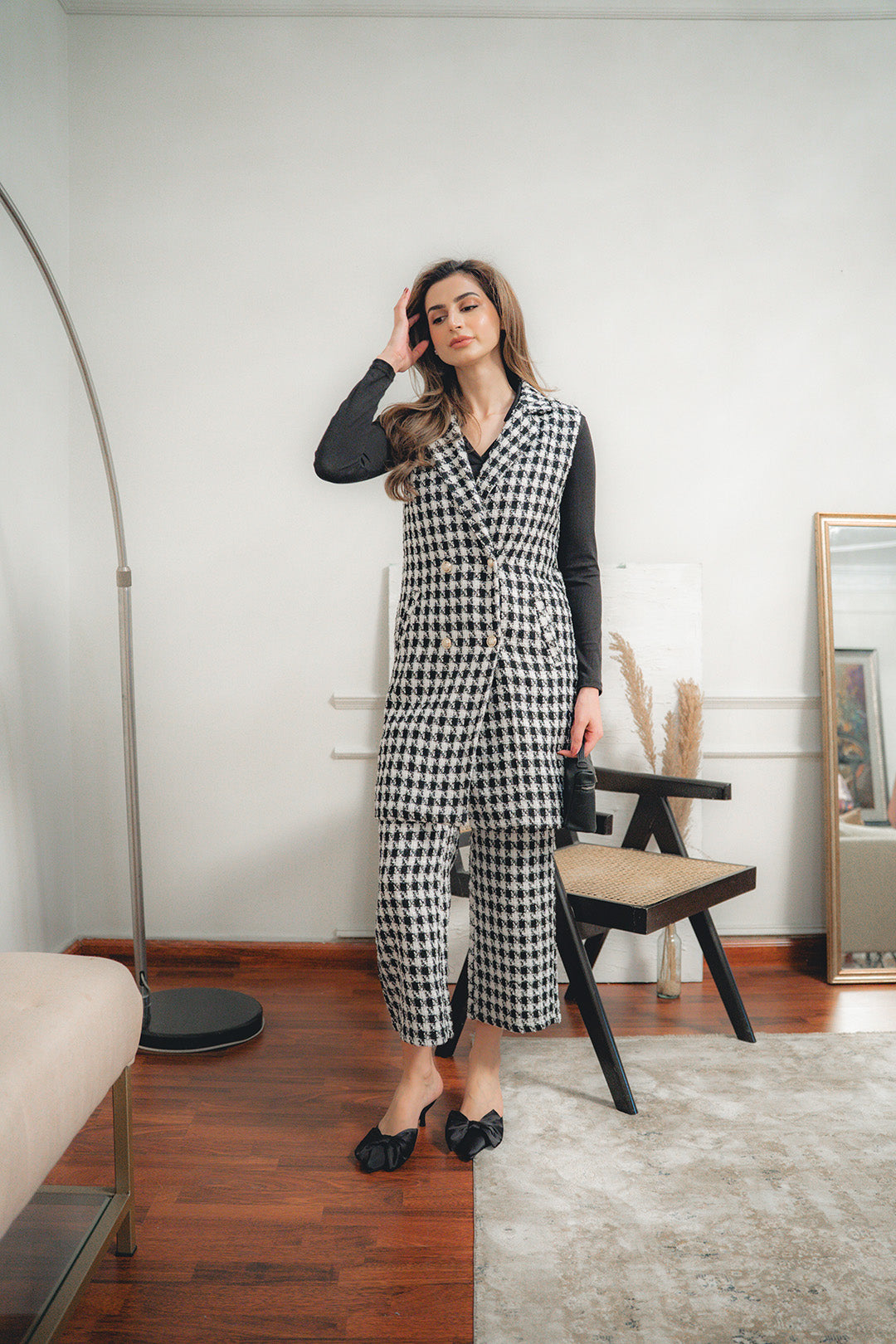 Viva Sleeveless Tweed Suit