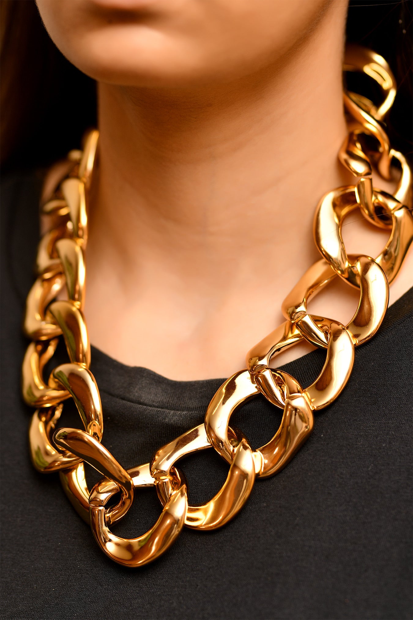 Chunky wide chain